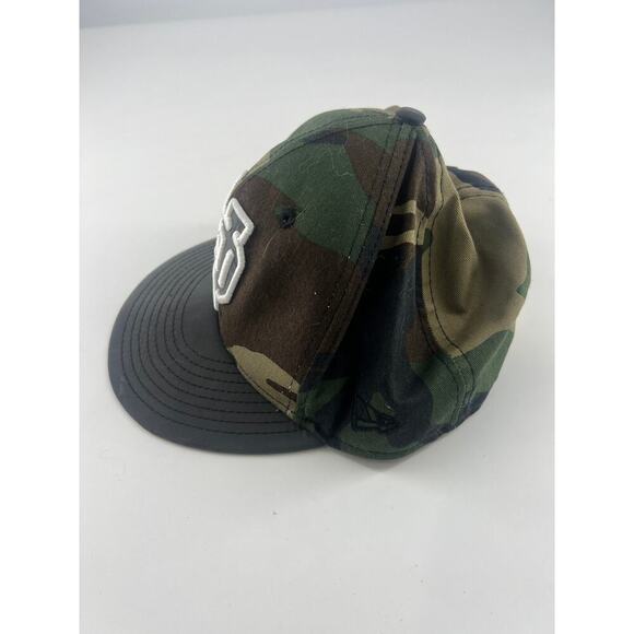 New Era Notre Dame Hat Camo Green Brown Black 6 ¾ Sportswear Fitted Sports - Picture 2 of 6